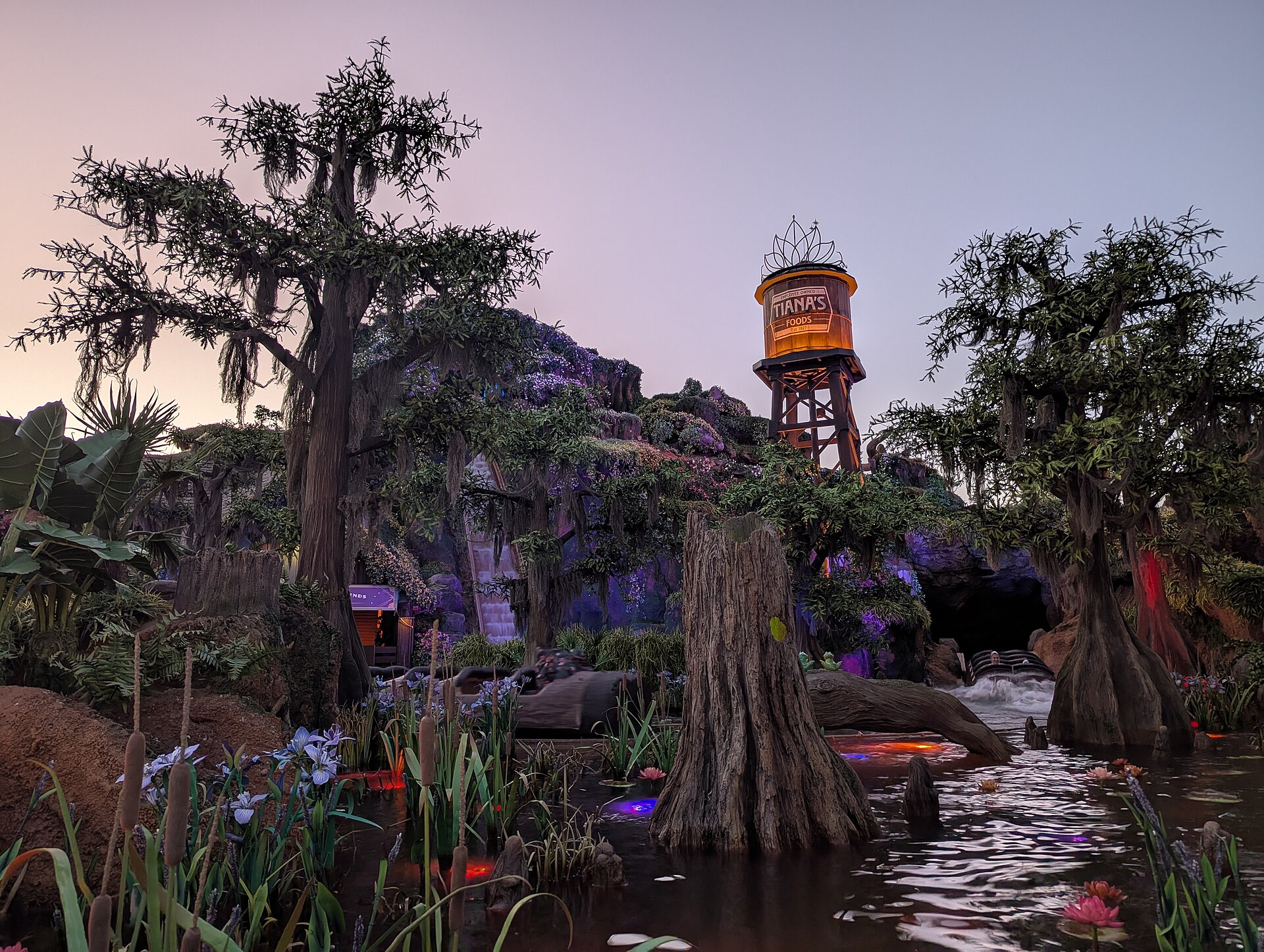 Tiana's Bayou Adventure, Frontierland